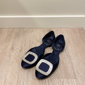 Roger Vivier Flats